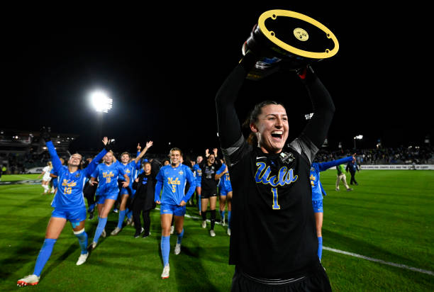 卓越表现而 卓越表现而